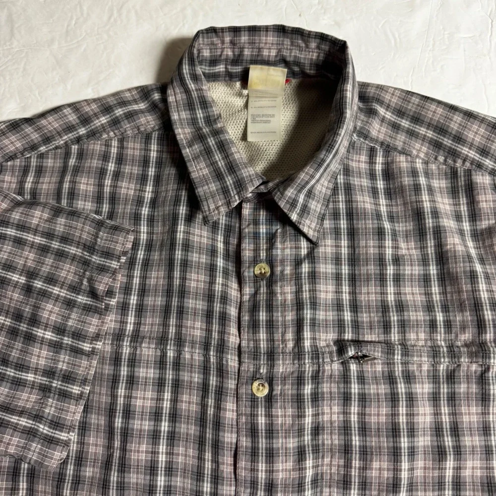 The North Face Mens Large Grey‎ Plaid Short Sleeve Button Up Hiking Shirt L/G